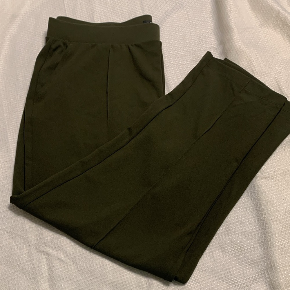 Comfy Loft dress pants in army green